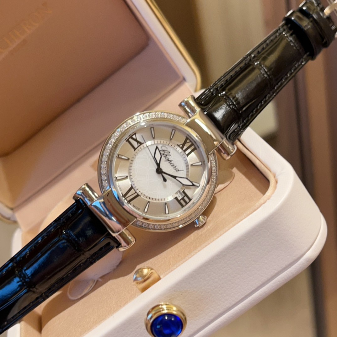 腕時計 ショパール Happy Sport クォーツCHOPARD IMPERIALE? 女性