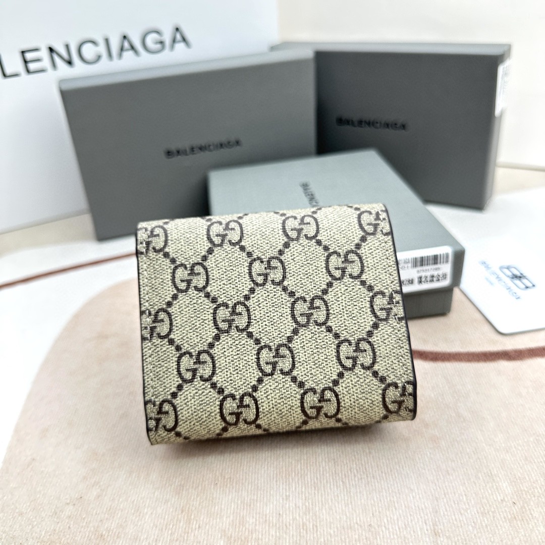 新品 バレンシアガ 財布 短財布