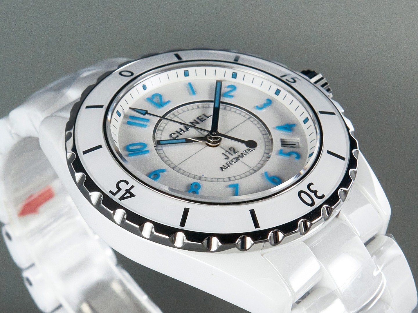 腕時計 シャネル supreme J12 38mm Automatic caliber12.2 男性