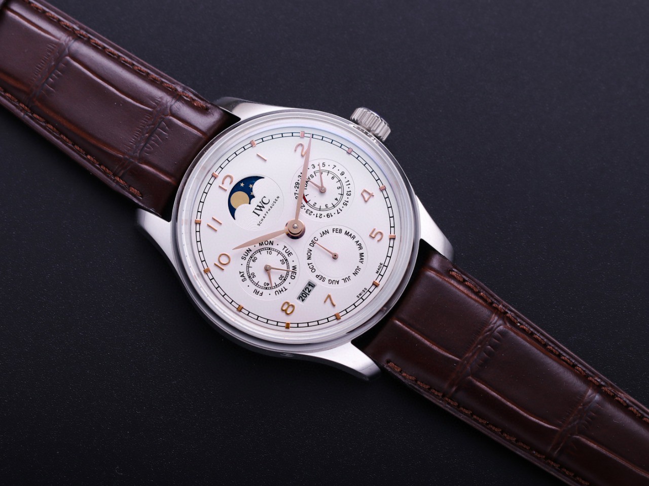腕時計 IWC(アイダブリューシー) 時計 52610 ムーブメント搭載 28800振動