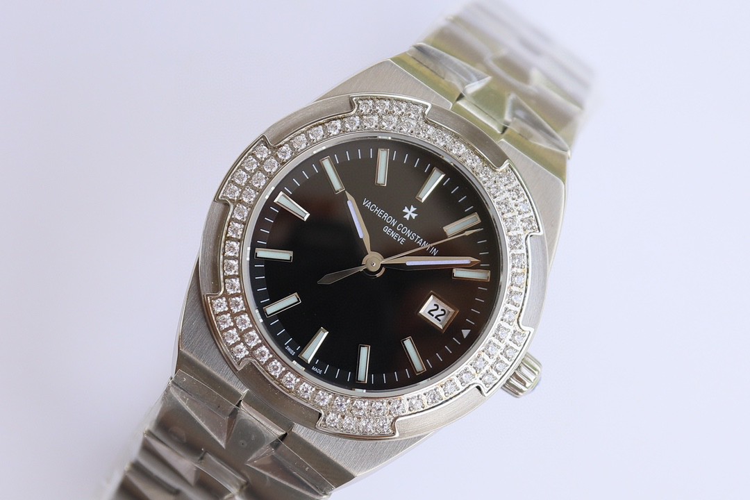 腕時計 ヴァシュロンコンスタンタン overseas ETA クォーツ? 女性 2502