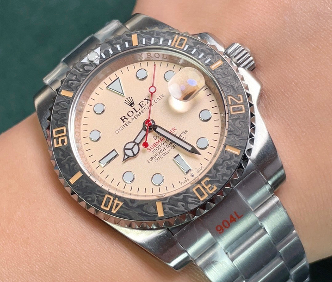 腕時計 ロレックス サブマリーナ SUBMARINER 8215 ムーブメント搭載 2406