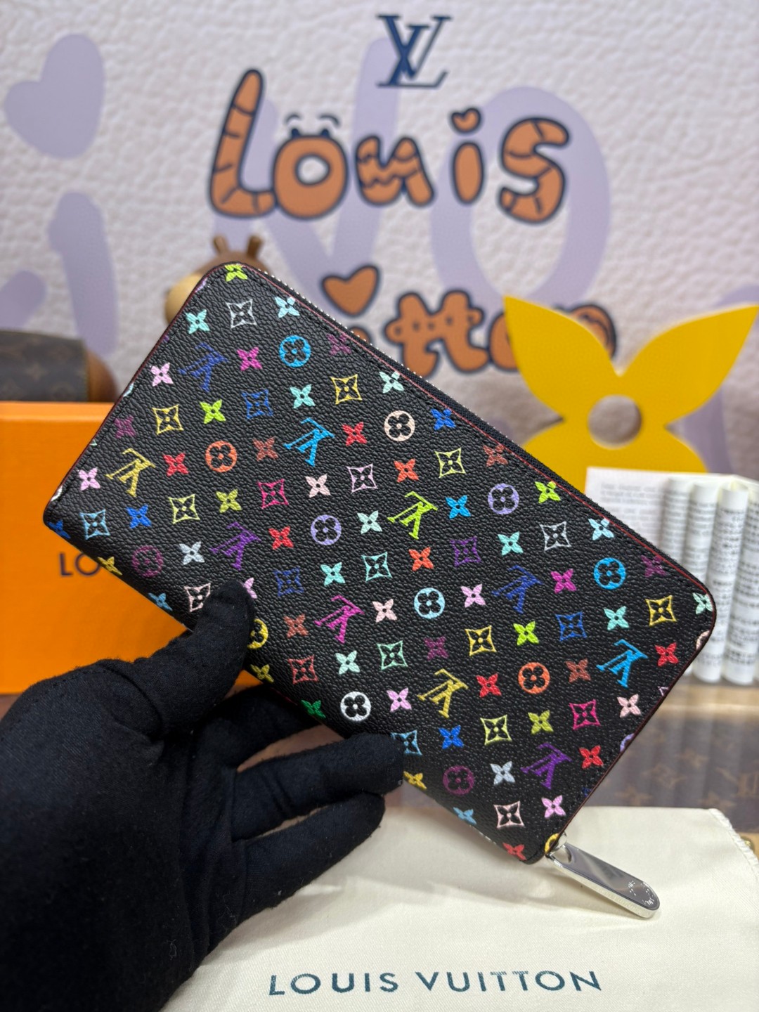 2025 超美品質 ルイヴィトン × 村上隆 定番財布 Zippy Wallet 2502