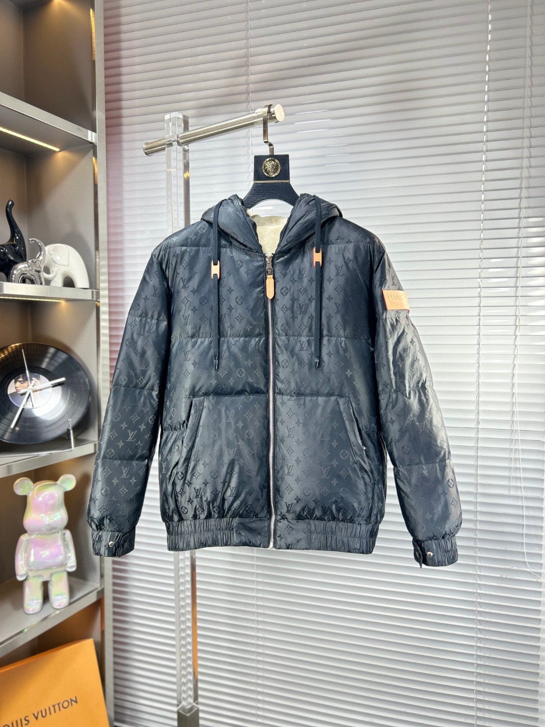 秋冬服 2024新作 ルイヴィトン ダウンジャケットジャケット  メンズ