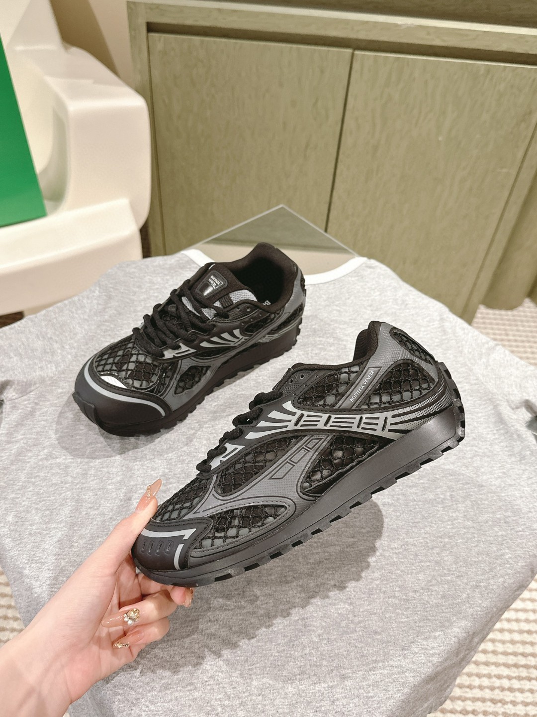 ボッテガヴェネタ2024【靴】スニーカー レースアップ 男女兼着