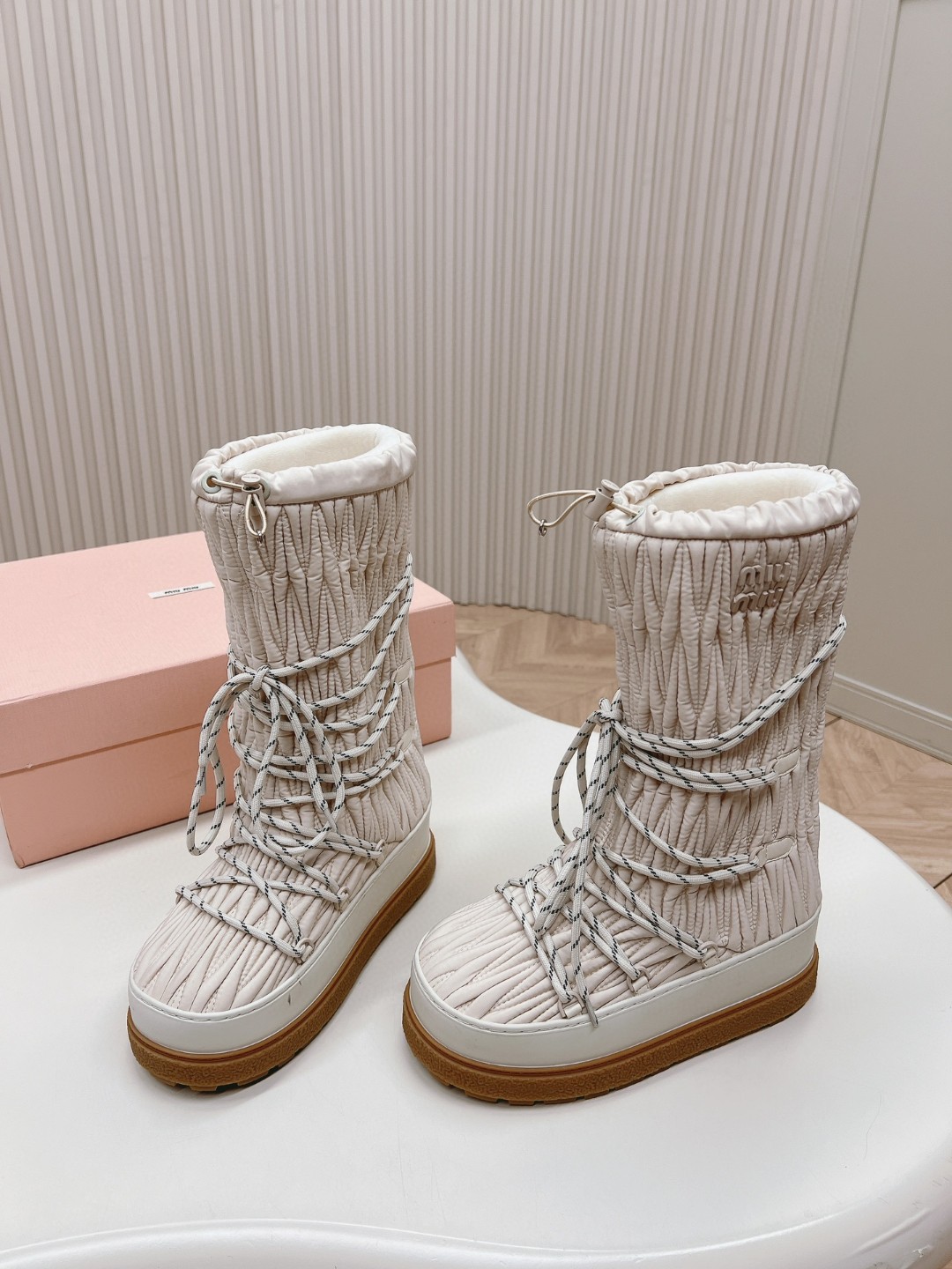 秋冬新品入荷 靴 ミュウミュウ ブーツ/ロングブーツ レディース