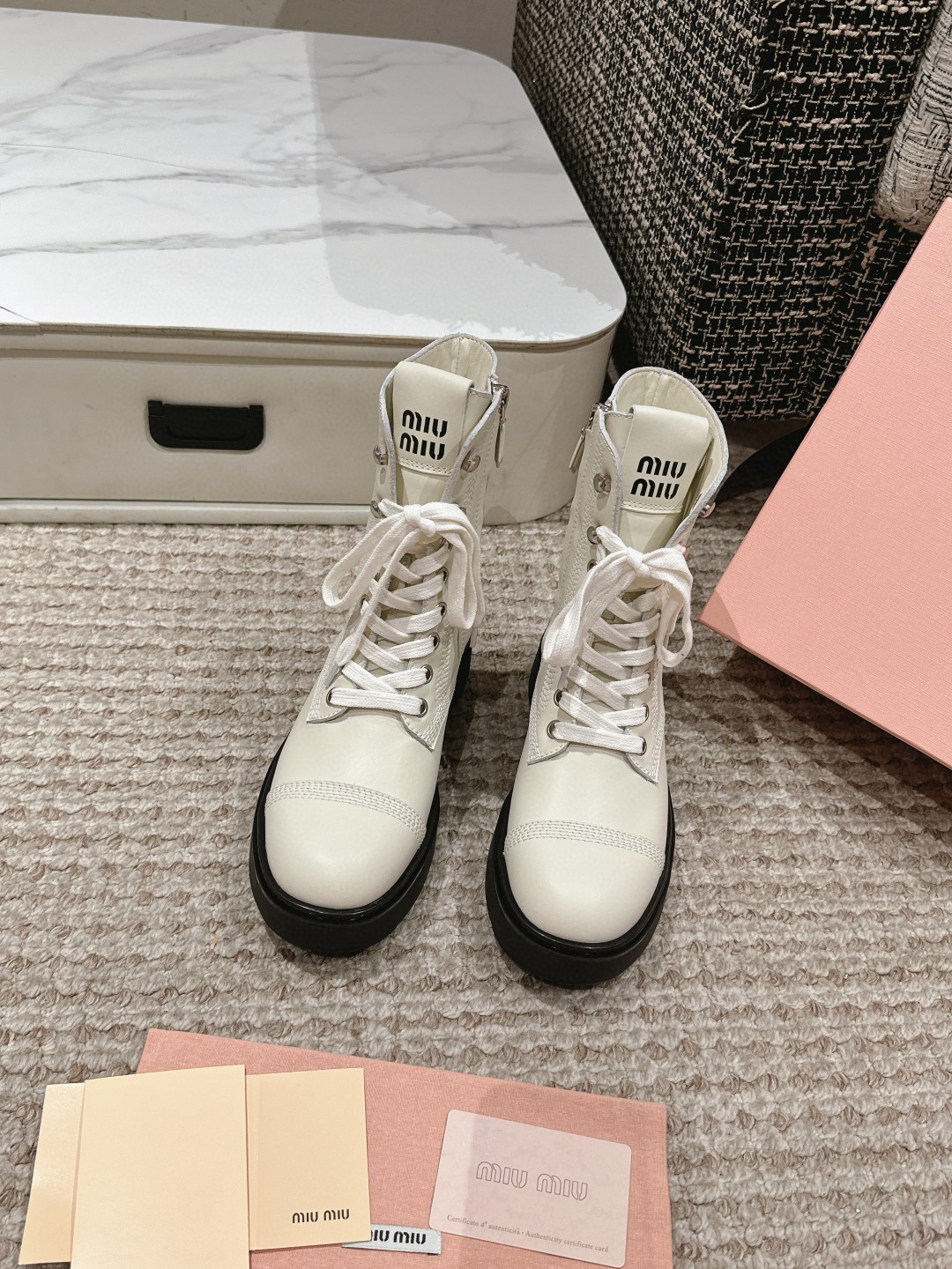 秋冬新品入荷 靴 ミュウミュウ ブーツ/ロングブーツ レディース