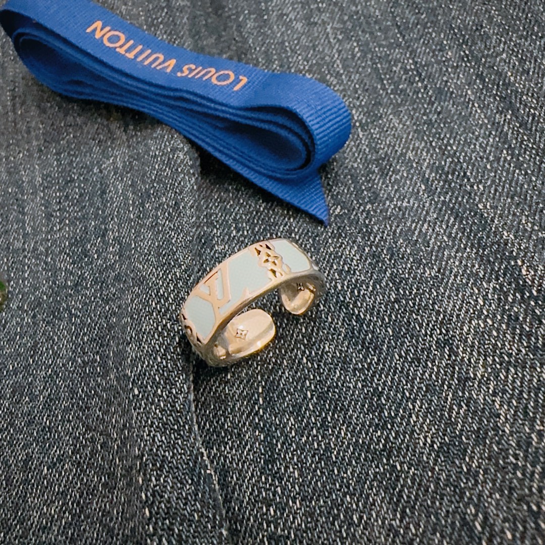 ルイヴィトン? リング