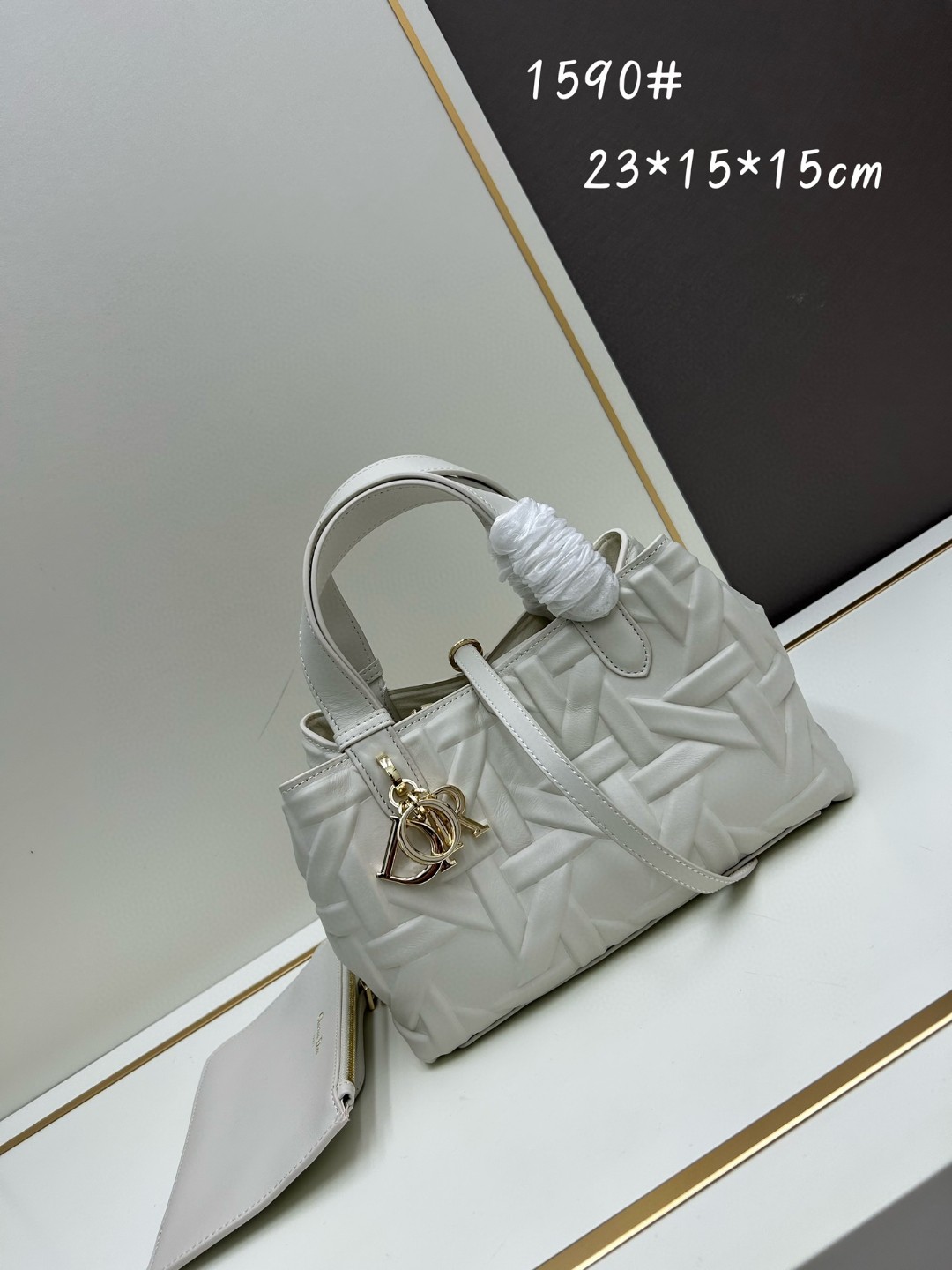 鞄 24SS クリスチャンディオールカバン ハンドバッグ 2411