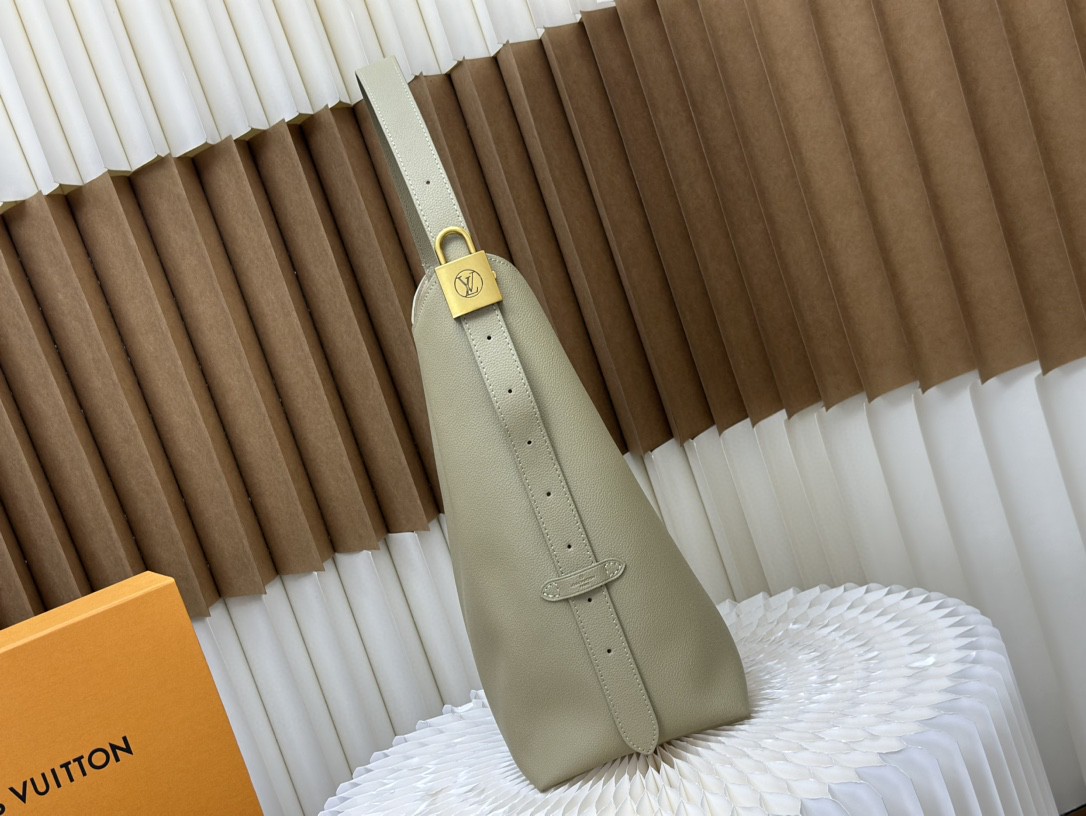 鞄 24SS ルイヴィトン カバン ハンドバッグ