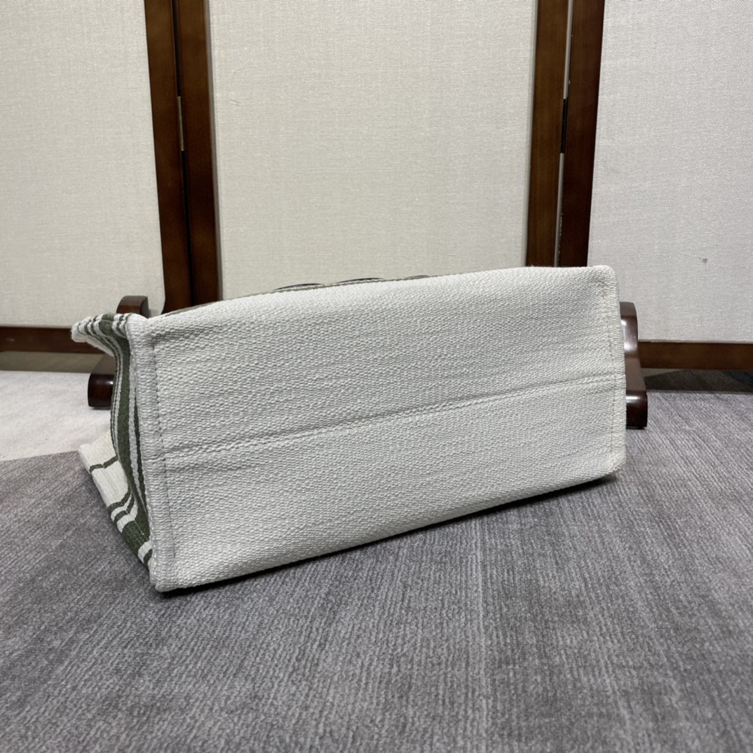 鞄 24SS セリーヌ カバン ハンドバッグ