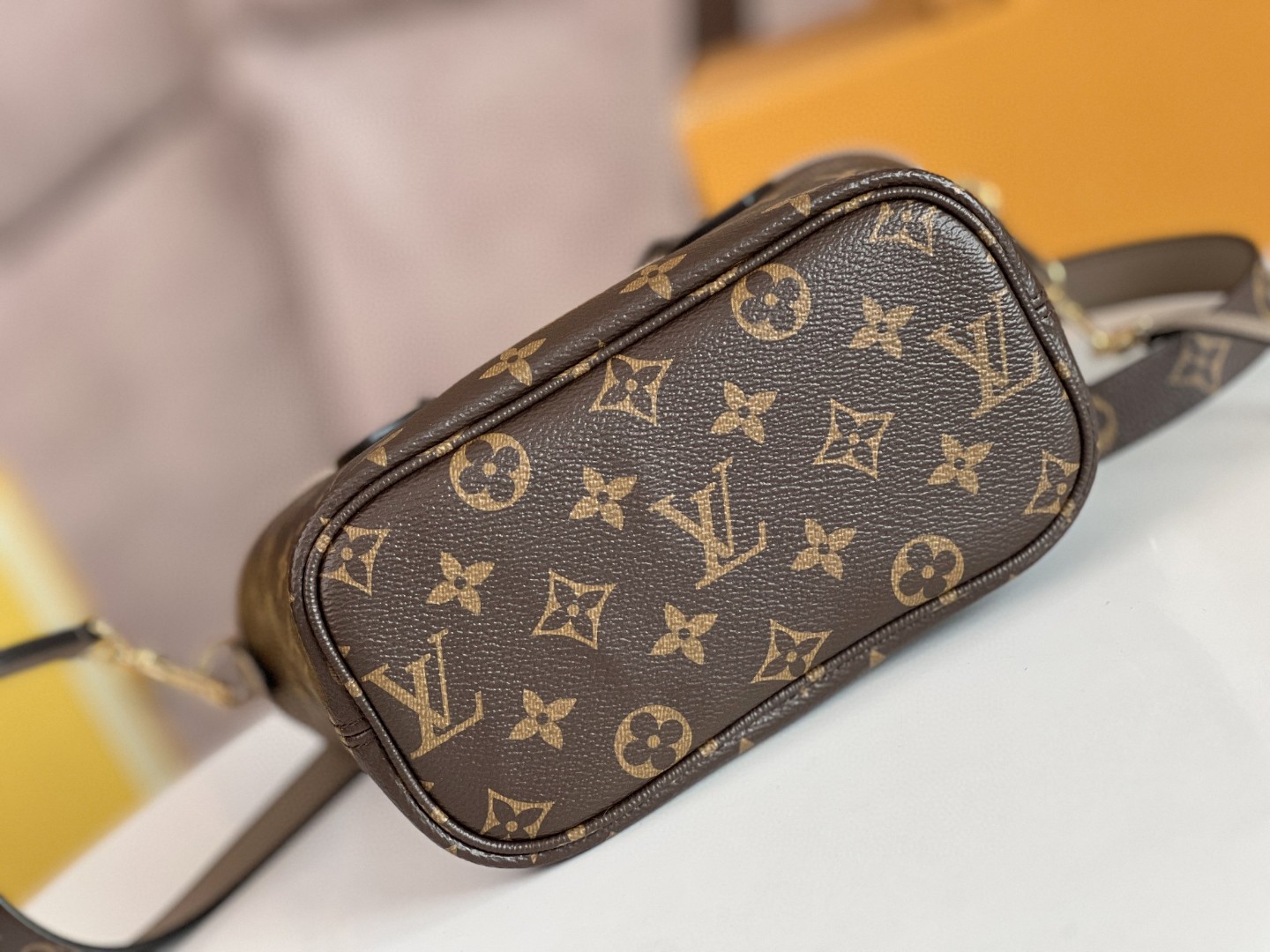 鞄 24SS ルイヴィトン カバン ハンドバッグ
