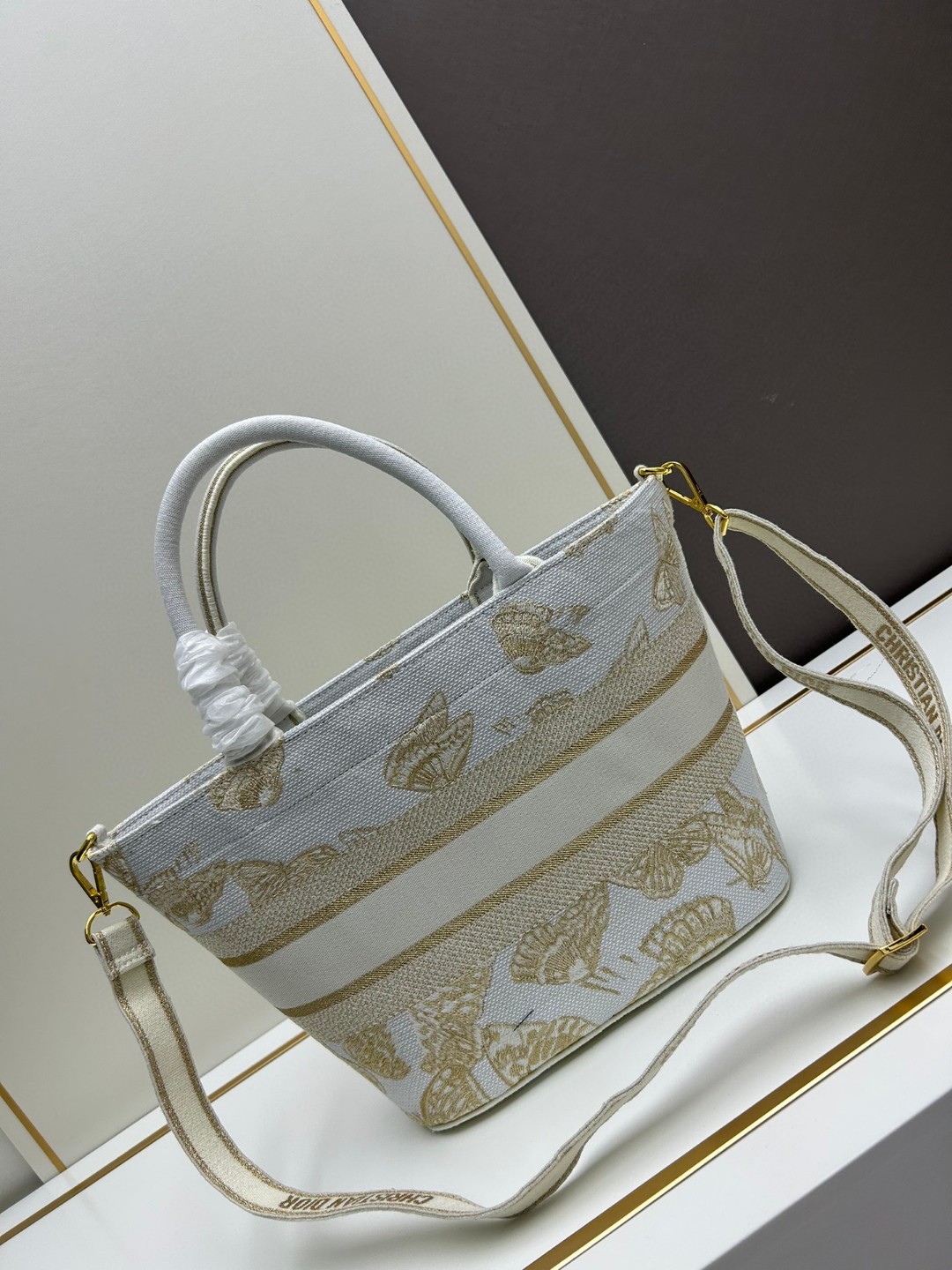 鞄 24SS クリスチャンディオールカバン ハンドバッグ 2411