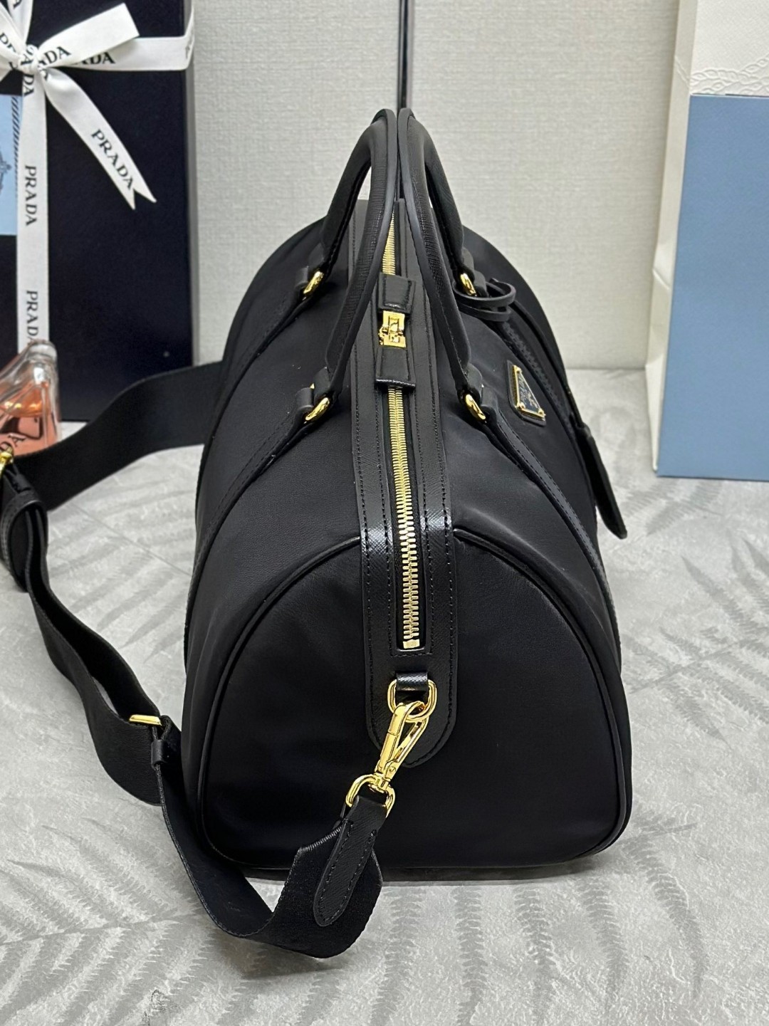 鞄 24SS プラダ カバン ハンドバッグ