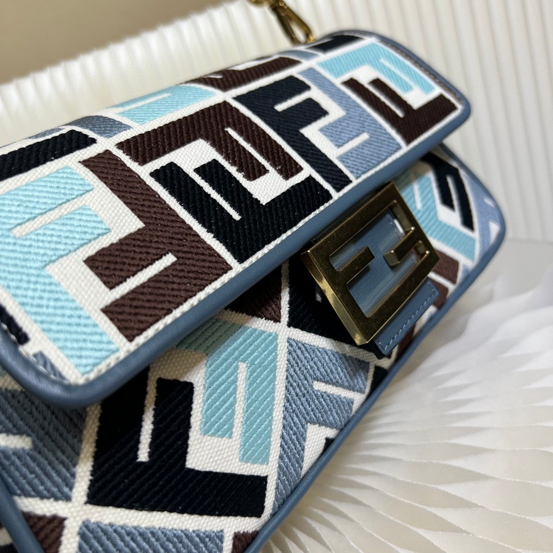 24SS フェンディ 高品質 ハンドバッグ 鞄 カバン