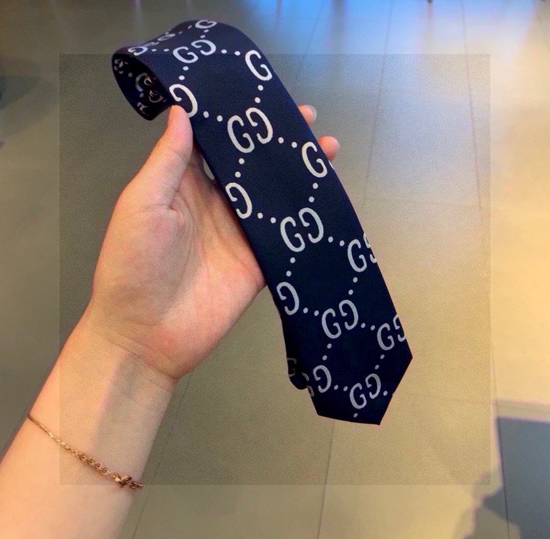 2024 グッチ シルク Tie ネクタイ 紳士 新品 2407