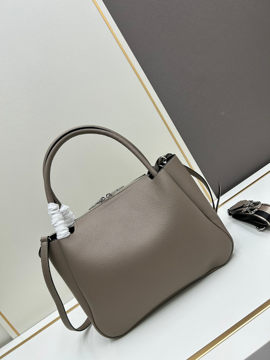 2024新品 プラダ バッグ 鞄 カバン2405