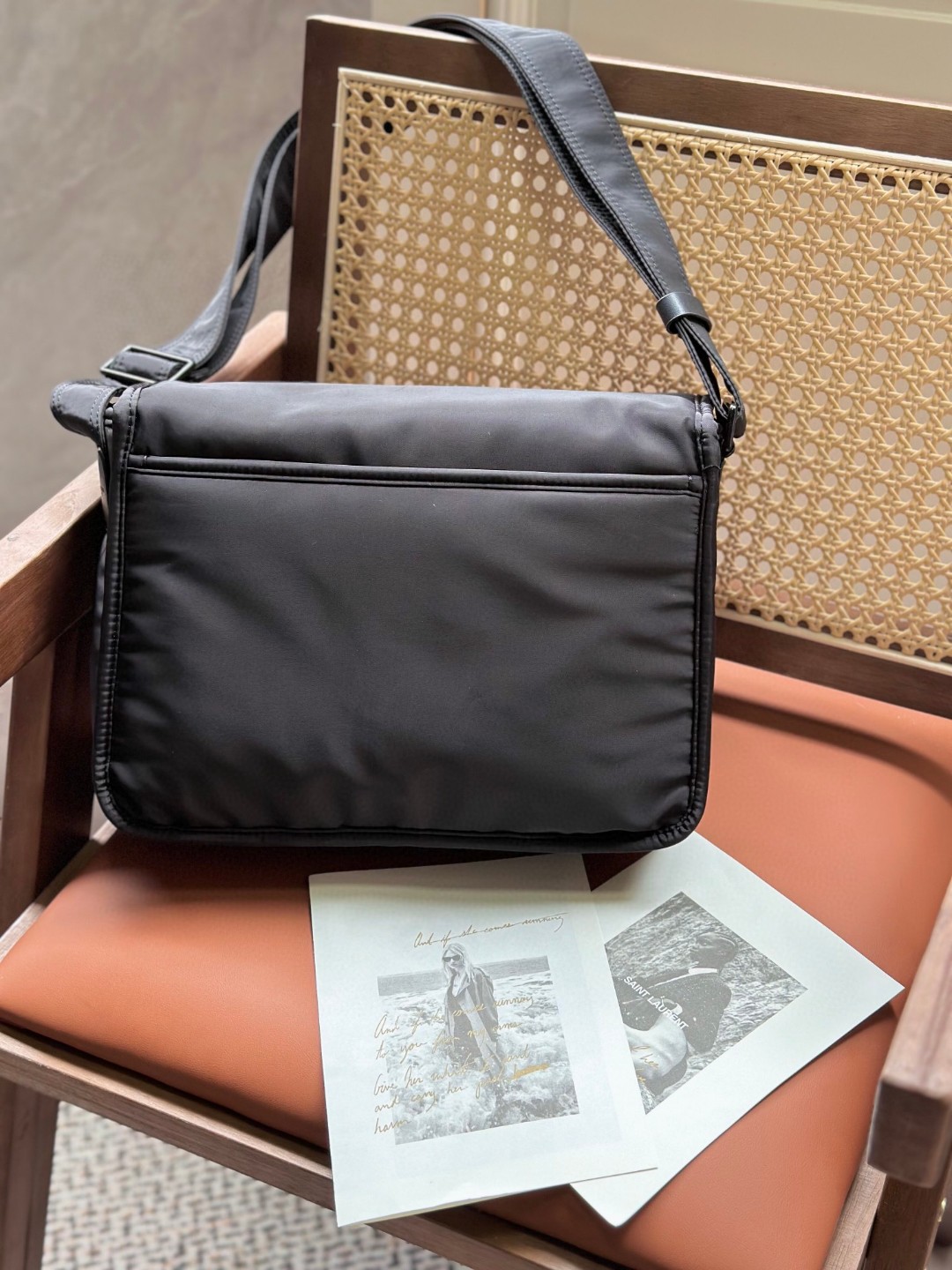 24SS新作 イヴ サンローラン 鞄 ショルダーバッグ