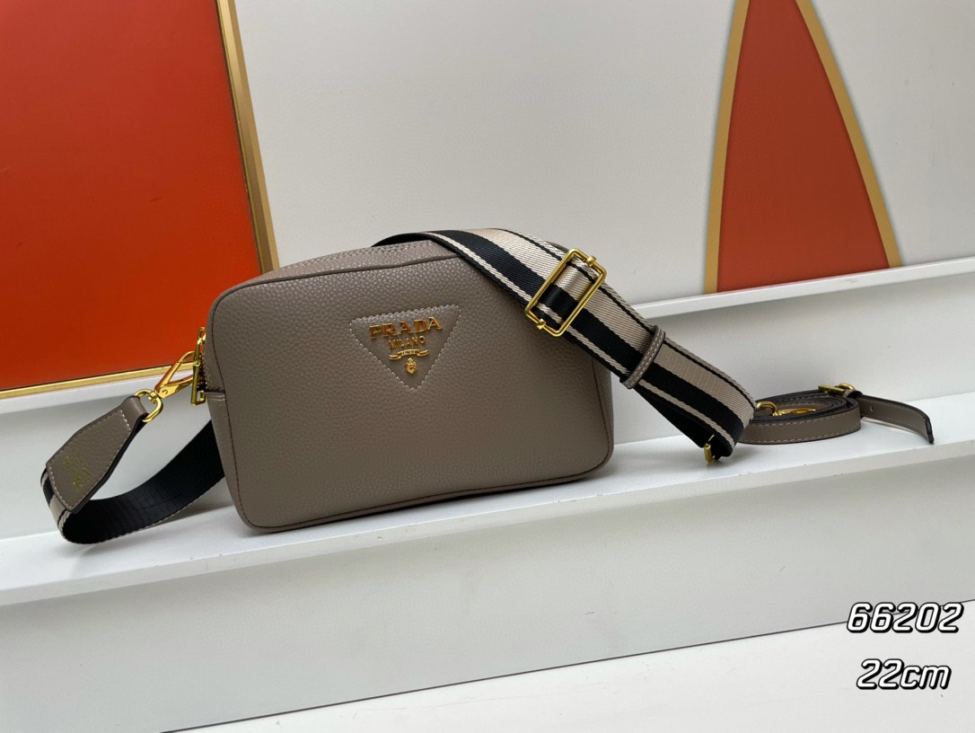 2024新品 プラダ バッグ 鞄 カバン
