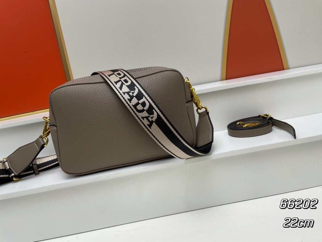 2024新品 プラダ バッグ 鞄 カバン