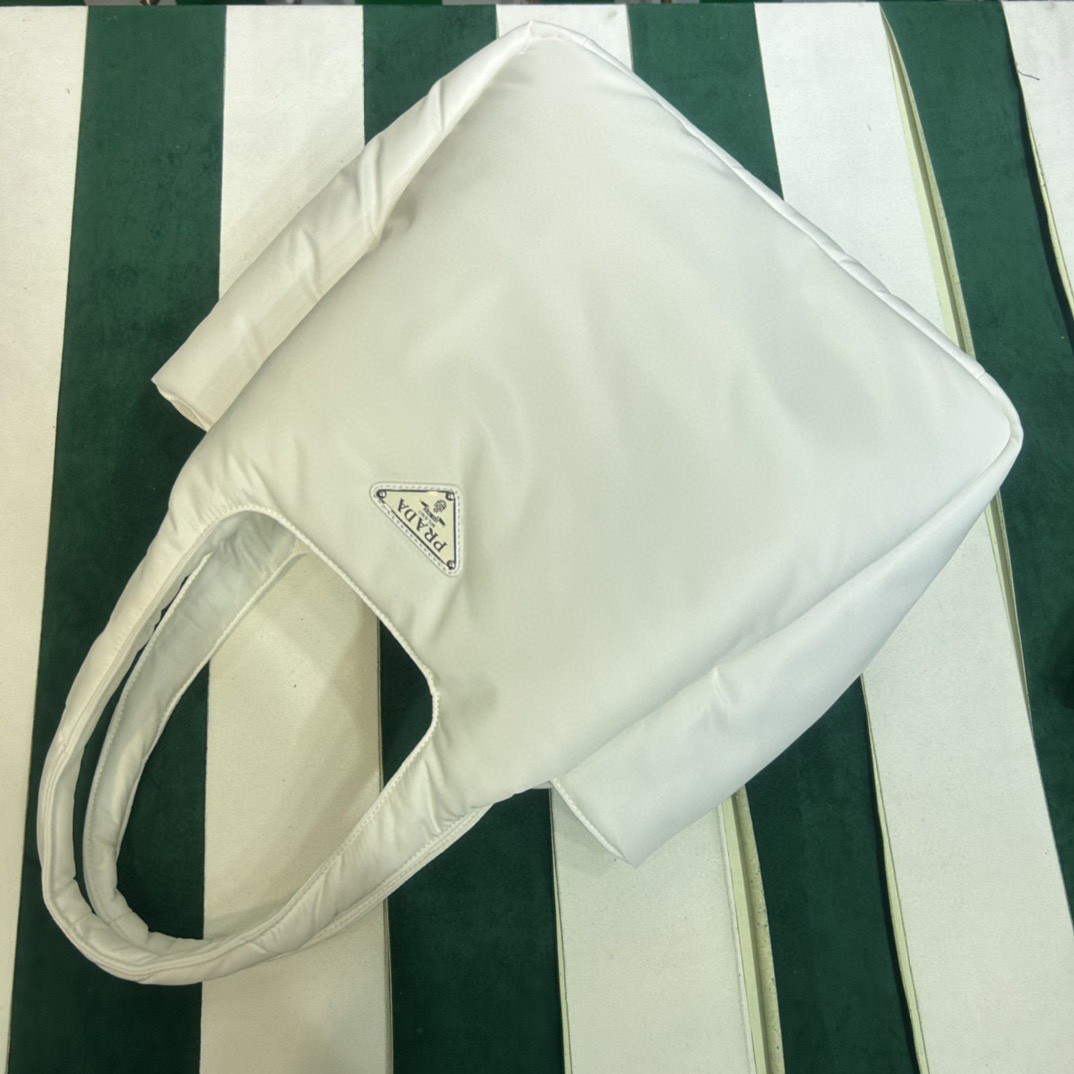 2024新品 プラダ バッグ 鞄 カバン2405
