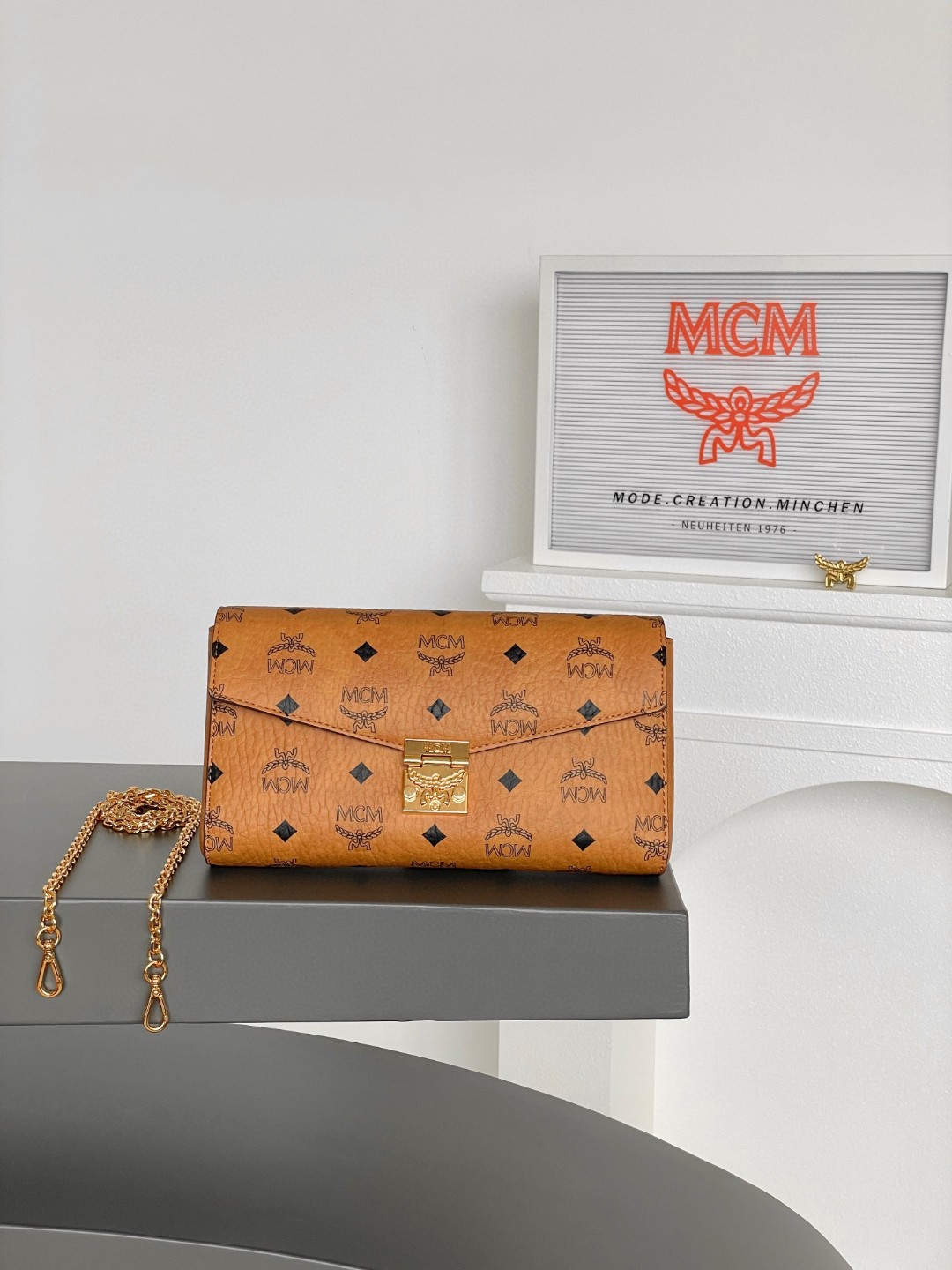 2024 MCM エムシーエム バッグ 鞄 カバン
