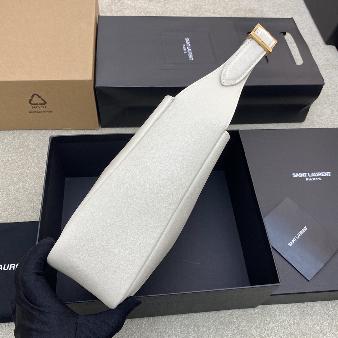 24SS新作 イヴ サンローラン 鞄 ショルダーバッグ2406SLL00-713938-8