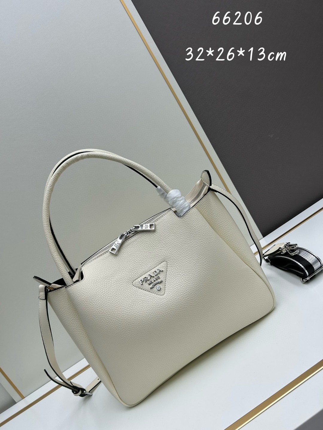 2024新品 プラダ バッグ 鞄 カバン2405