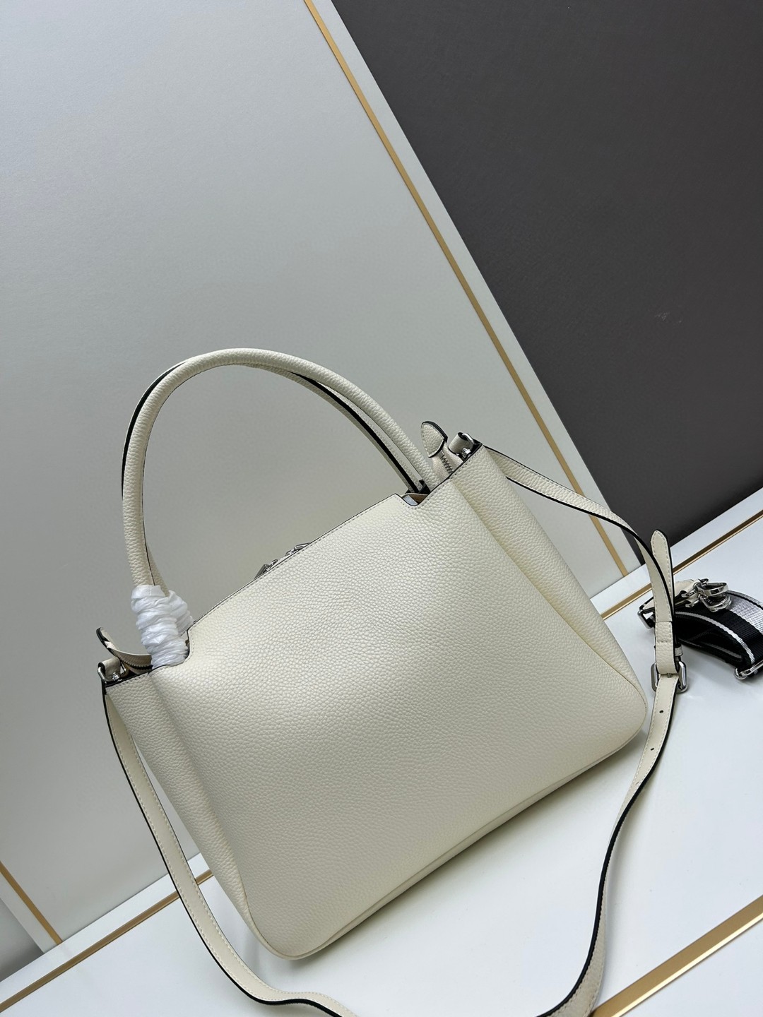 2024新品 プラダ バッグ 鞄 カバン2405