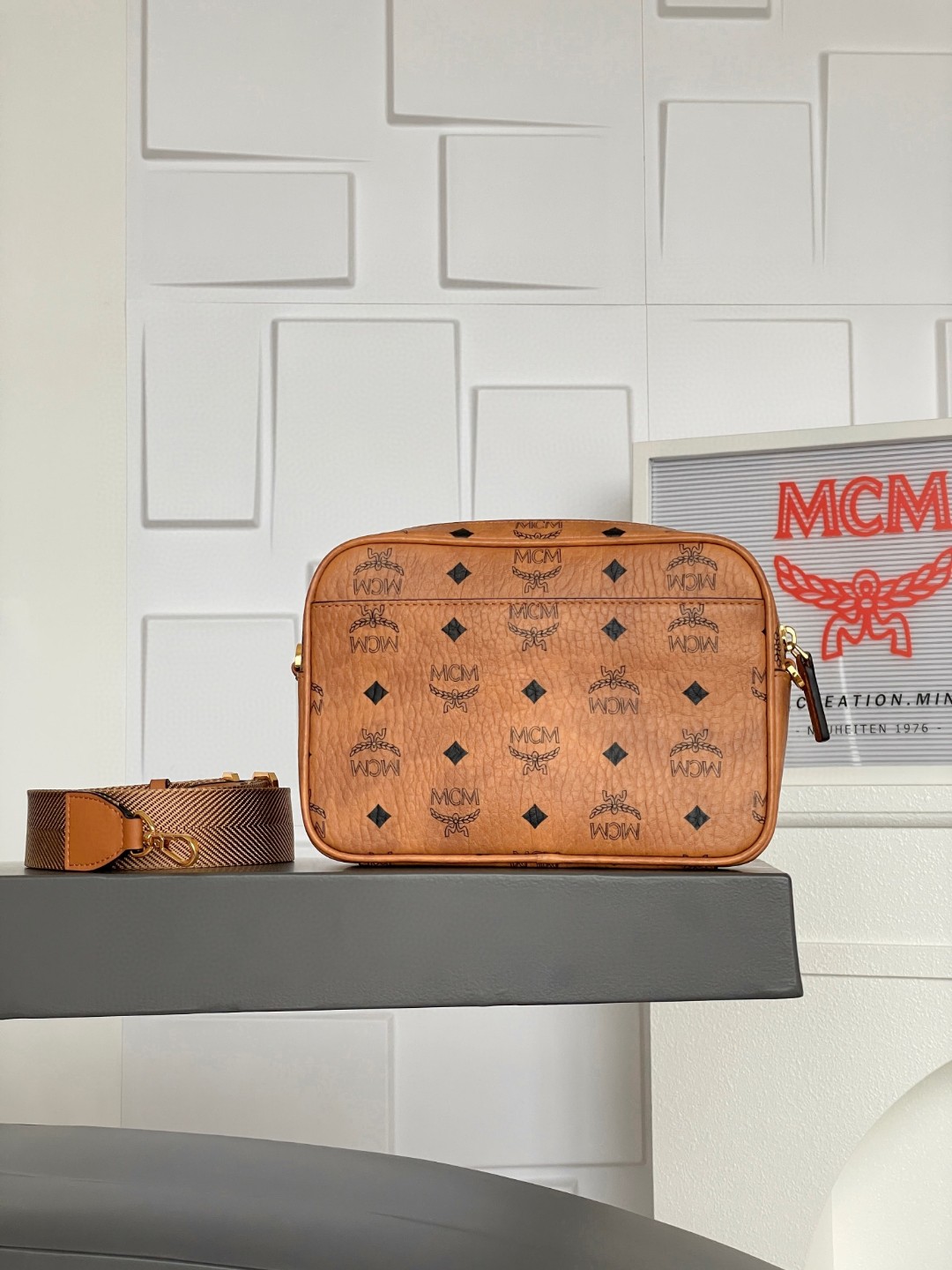 2024 MCM エムシーエム バッグ 鞄 カバン2405MCMQBJ00KC02