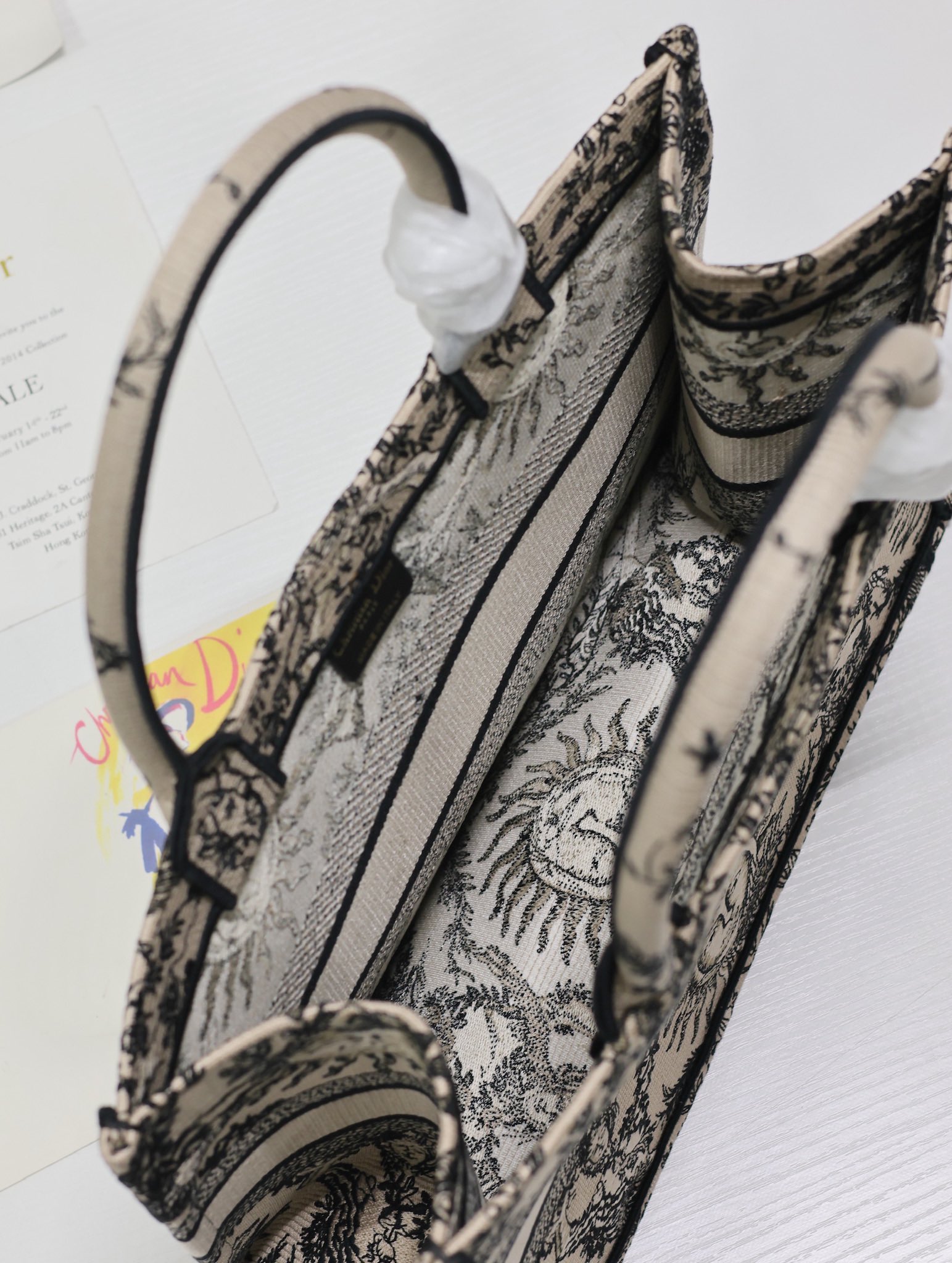 24SSクリスチャンディオール Book Tote ハンドバッグ 36CM 2404YTDAJ00