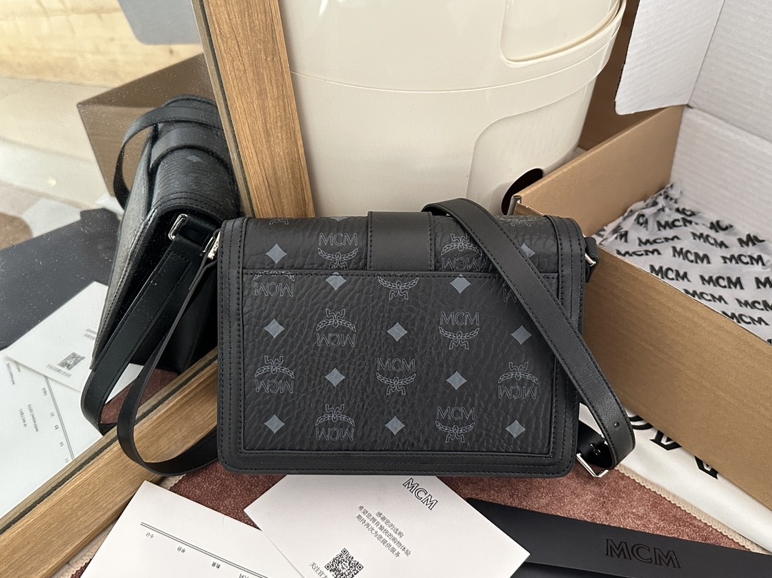 2024 MCM エムシーエム バッグ 鞄 カバン 2405MCMQBJ00-6801-1