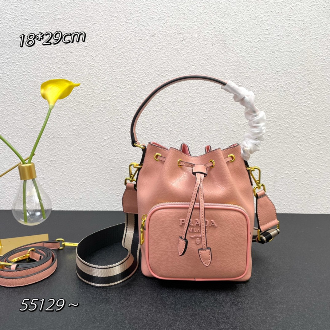 2024新品 プラダ バッグ 鞄 カバン2405