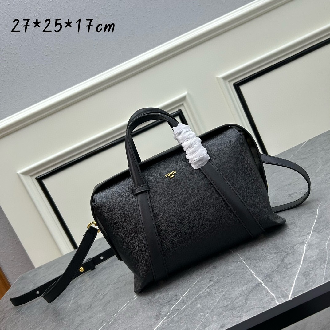 フェンディ 24SS ショルダーバッグ 鞄 カバン2405T