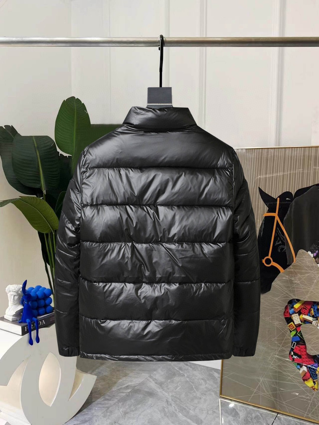 プラダ 秋冬暖か ダウンジャケット 男性