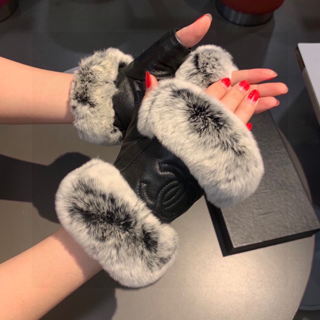 秋冬大人気新品 シャネル暖か てぶくろ【袋】