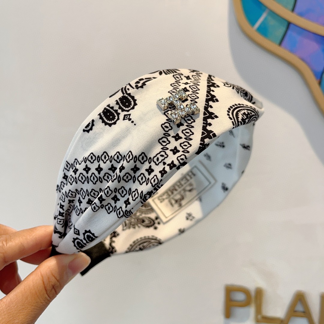 エルメス 秋冬新品 小物 髪飾り カチューシャ