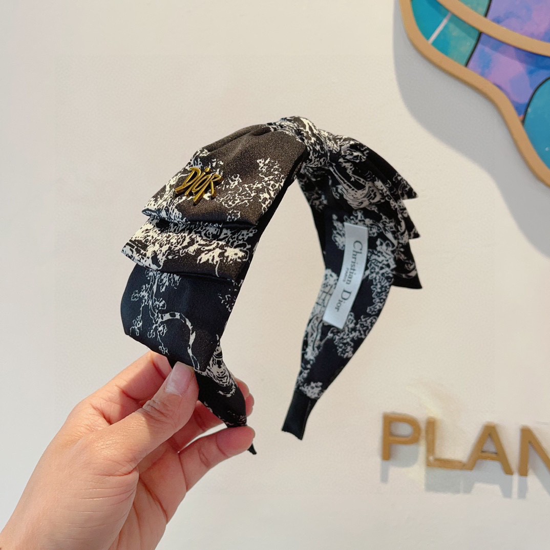クリスチャンディオール 秋冬新品 小物 髪飾り カチューシャ