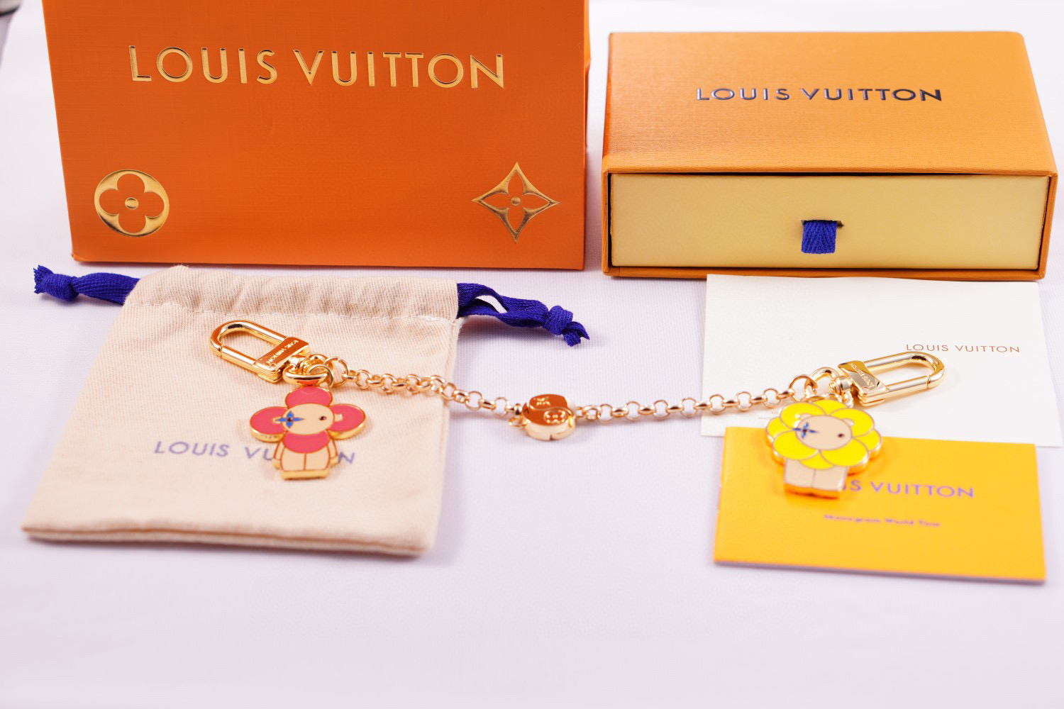 ルイヴィトン キーホルダー LV バッグチャーム 小物
