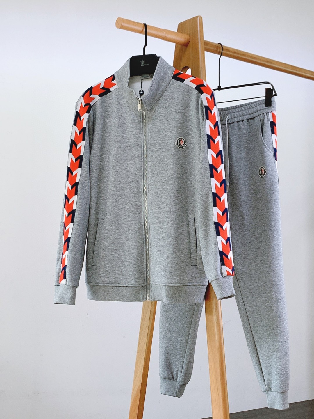 モンクレール 2024年秋冬服 スウェットセットアップ 上下服