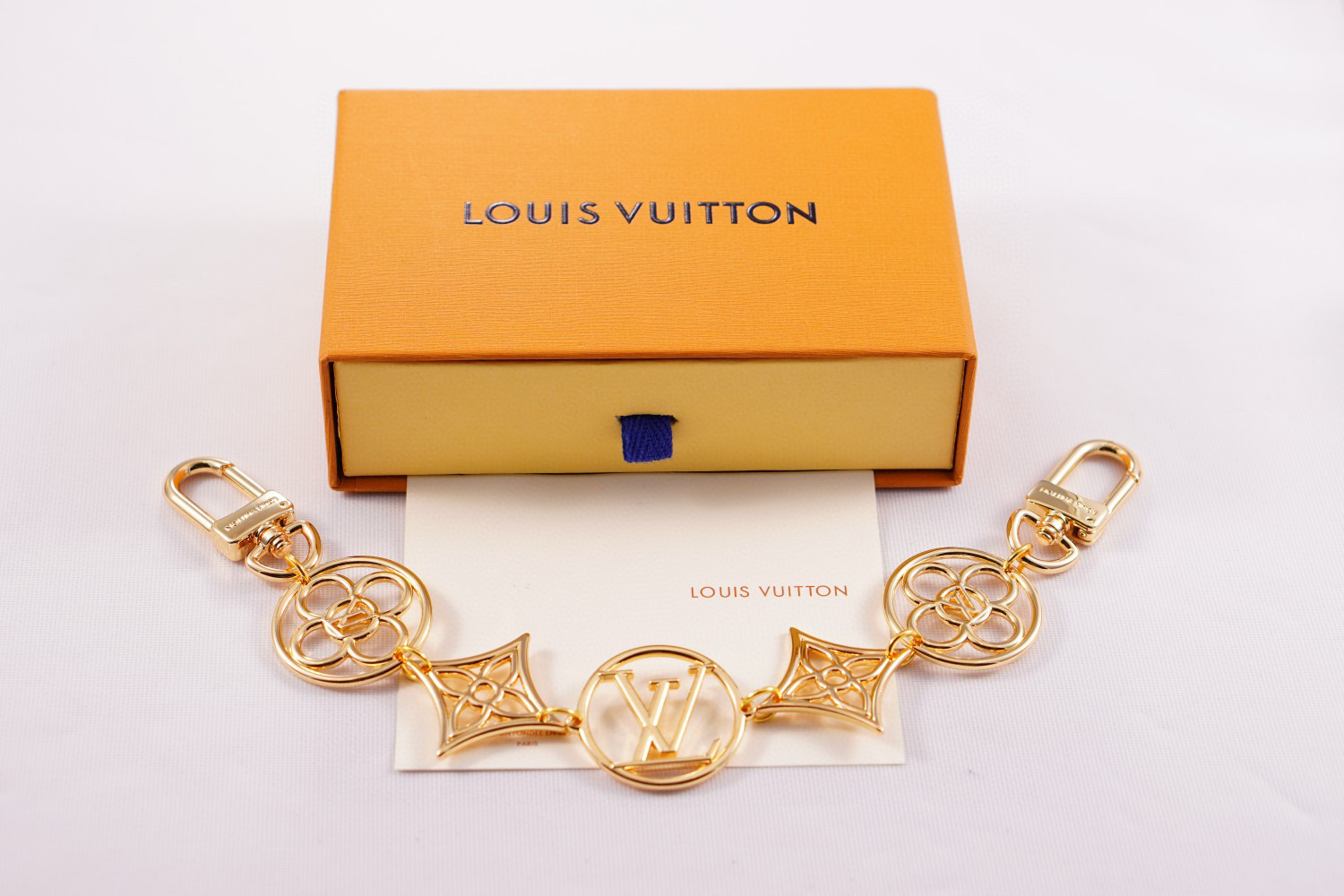 ルイヴィトン キーホルダー LV バッグチャーム 小物