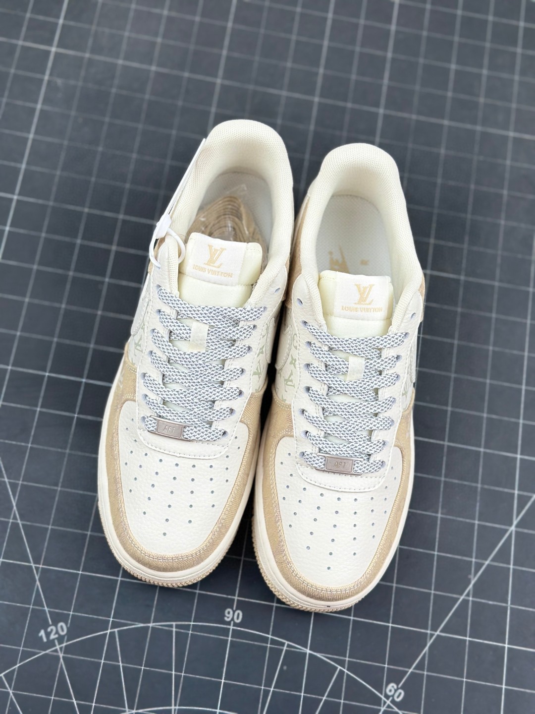 24SS ルイヴィトン nike コラボ スニーカー シューズ