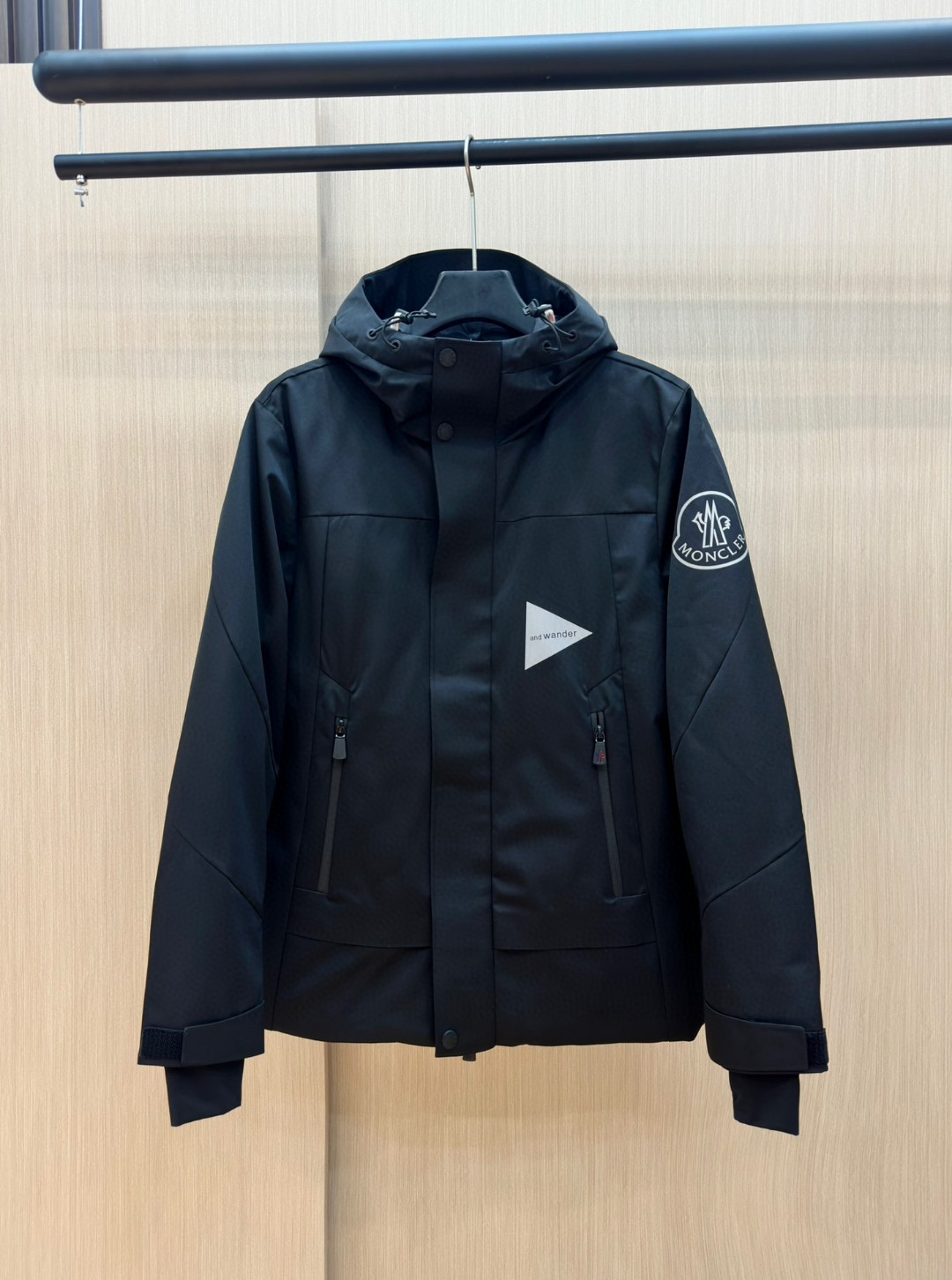 モンクレール 2024年秋冬服 ダウンジャケットアウター  メンズ