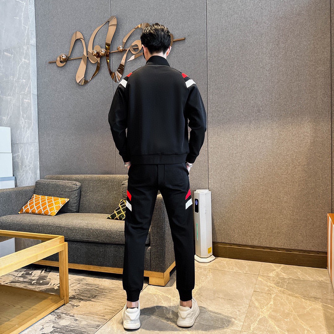 モンクレール 2024年秋冬服 スウェットセットアップ 上下服