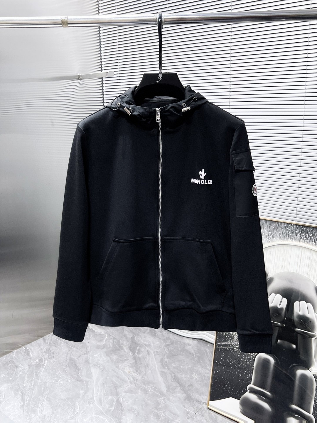 モンクレール 2024年秋冬服 スウェットセットアップ 上下服