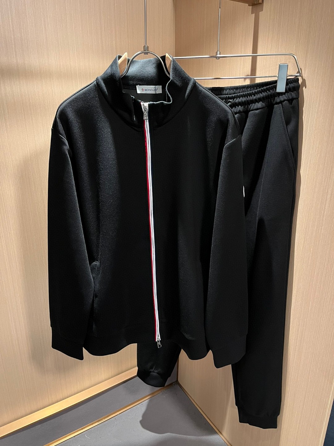 モンクレール 2024年秋冬服 スウェットセットアップ 上下服