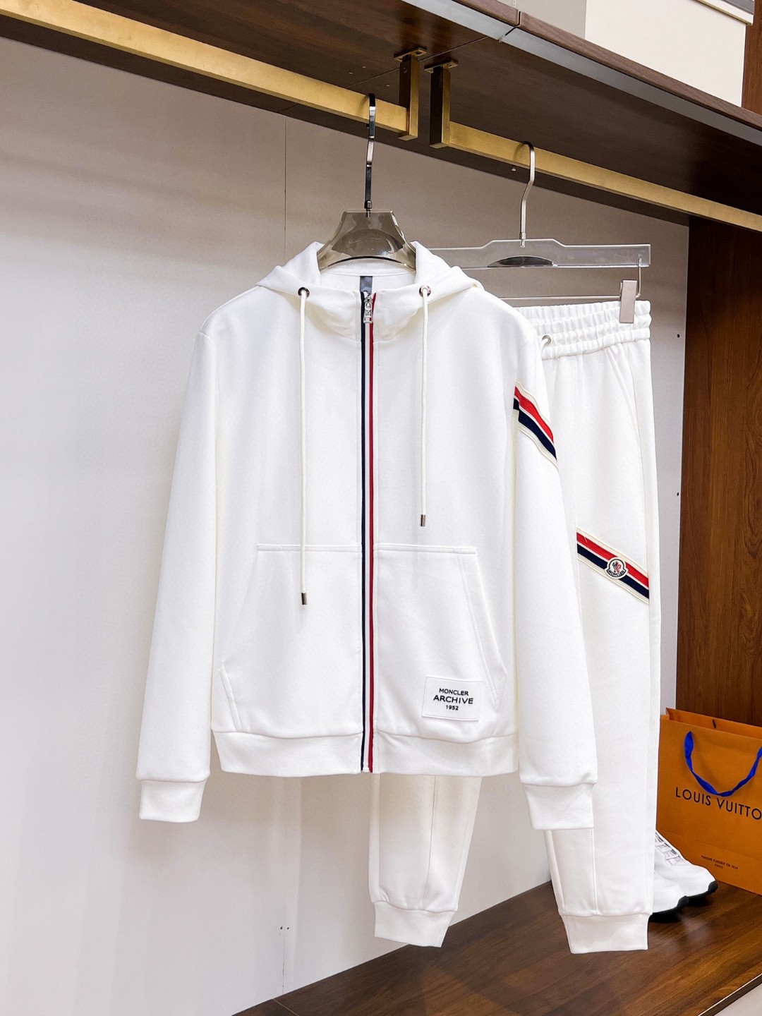 モンクレール 2024年秋冬服 スウェットセットアップ 上下服