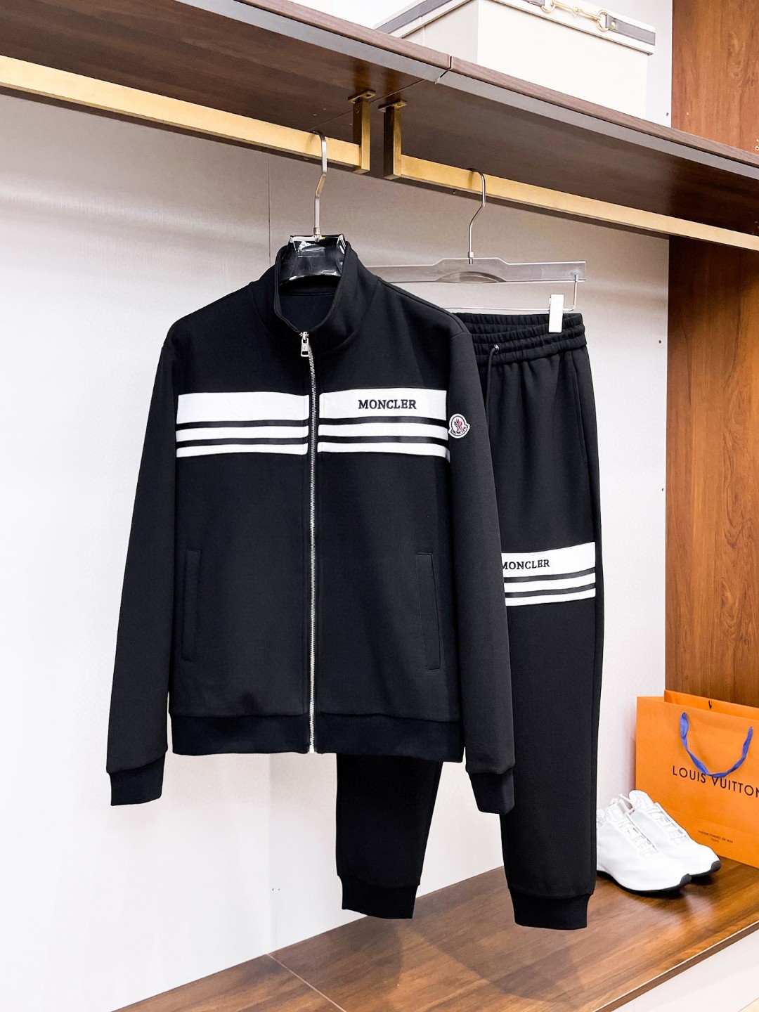 モンクレール 2024年秋冬服 スウェットセットアップ 上下服
