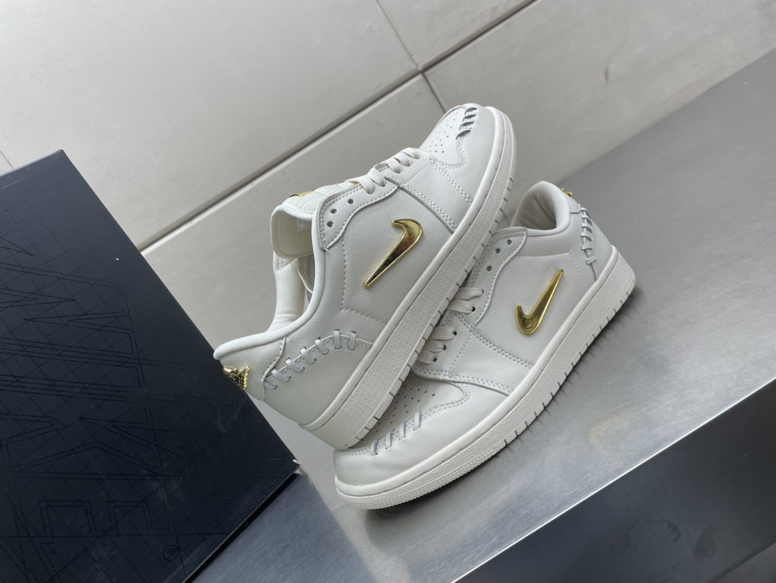24SS ナイキ Nike Air Jordan 1 Low AJ1 バスケットボール