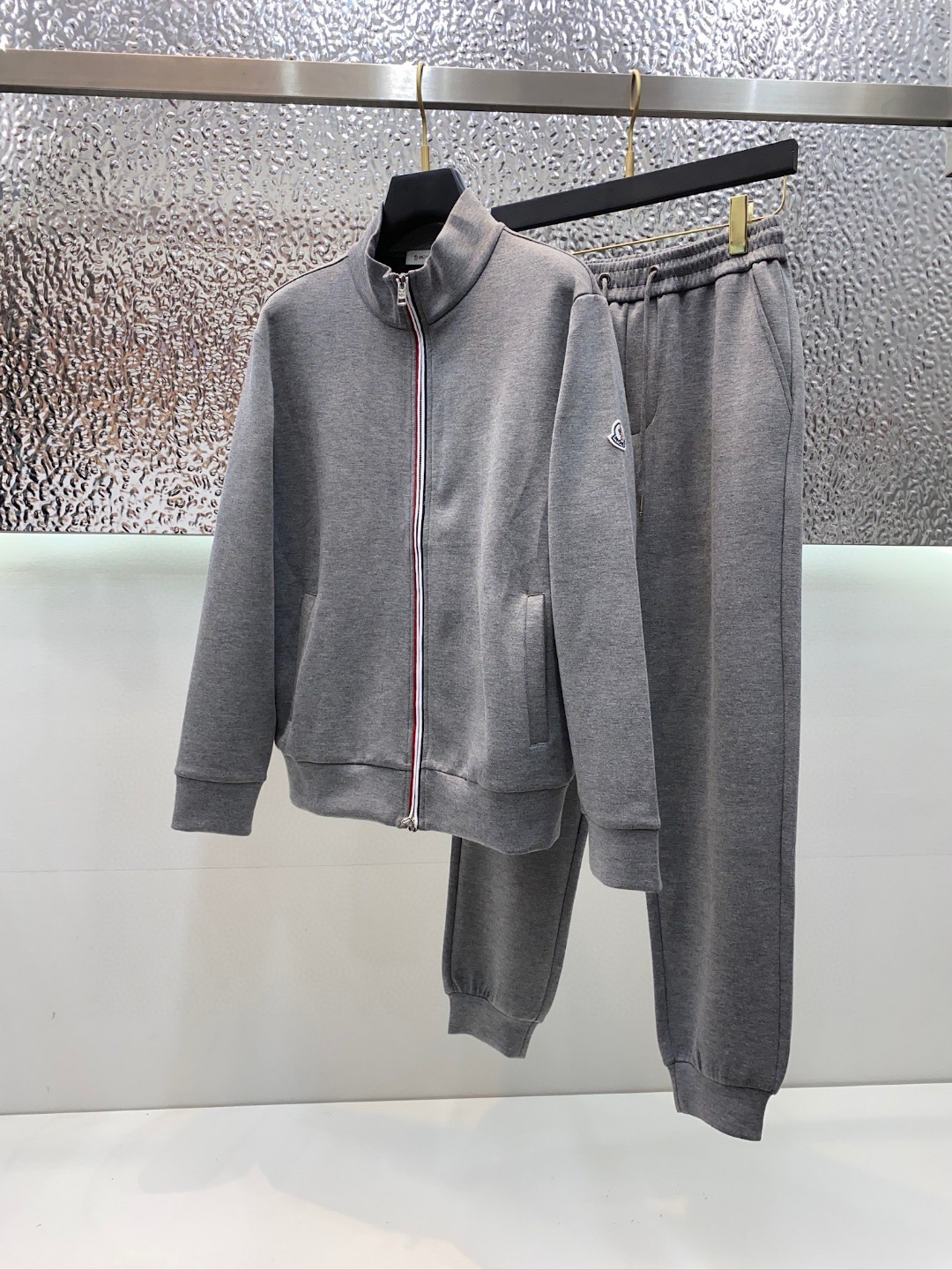 モンクレール 2024年秋冬服 スウェットセットアップ 上下服